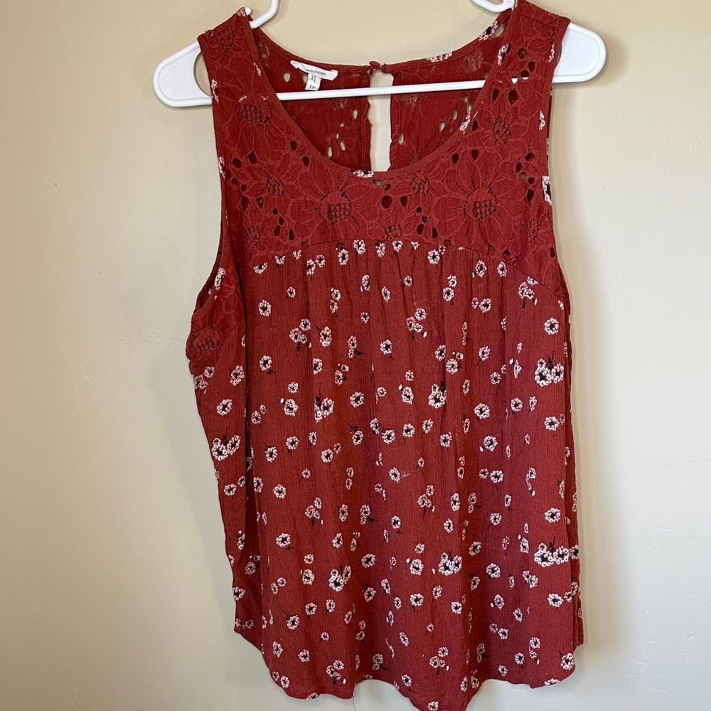 Maurices Rust Red Floral Lace sleeveless top (1x)